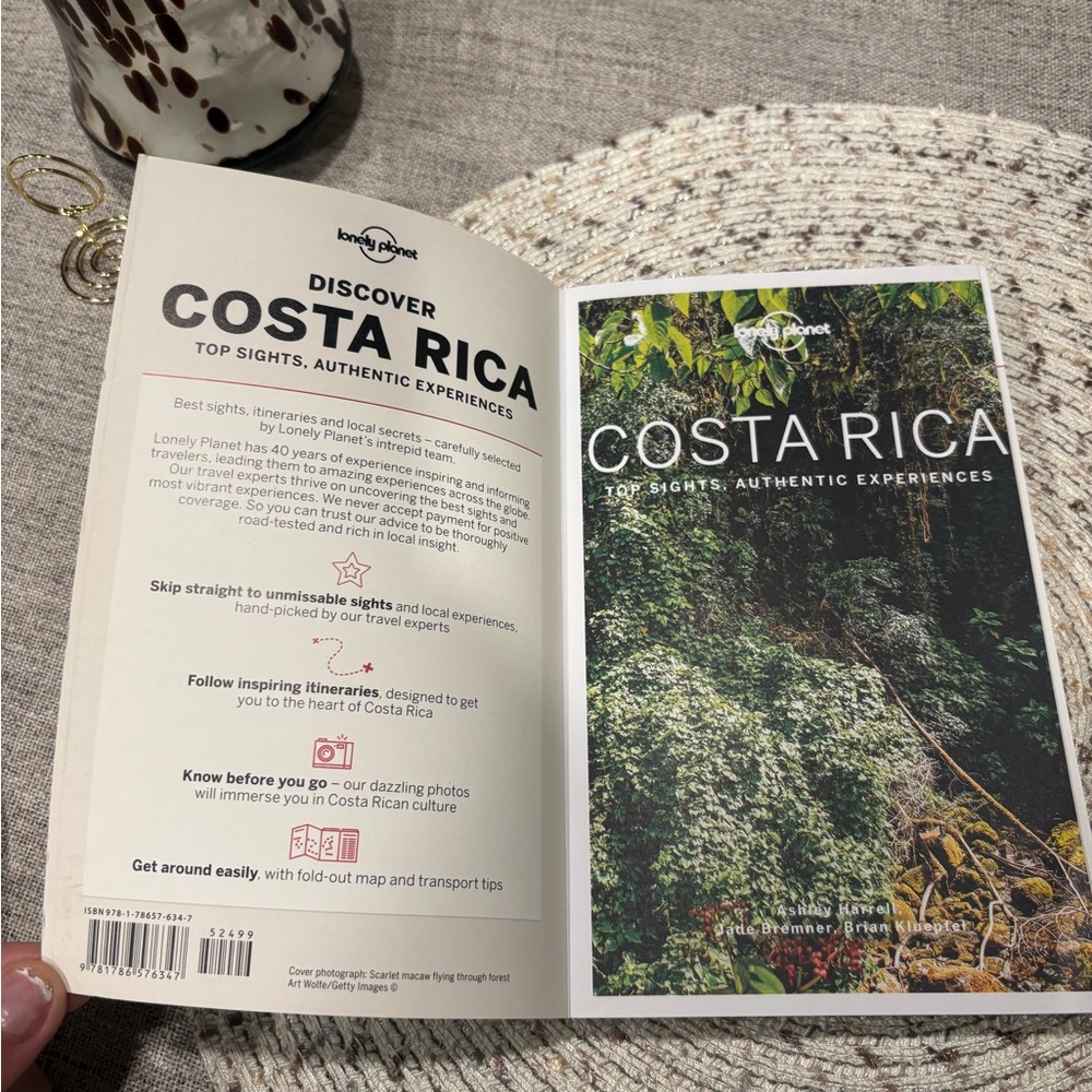 Discover Costa Rica Guidebook - Picture 4 of 6